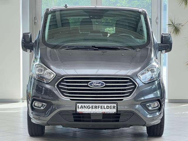 Fahrzeugbild eines Ford Tourneo Custom