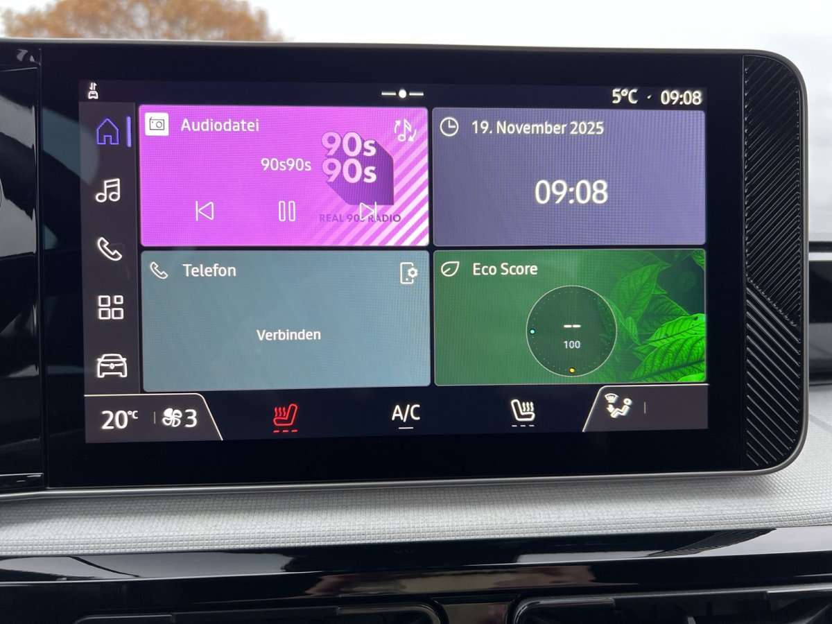 Fahrzeugbild eines Renault 5 E-TECH