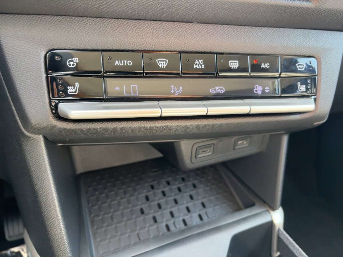 Fahrzeugbild eines Opel Frontera