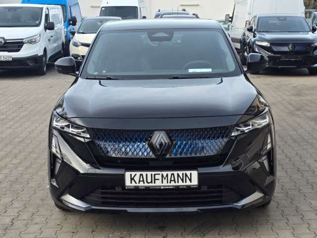 Fahrzeugbild eines Renault Rafale