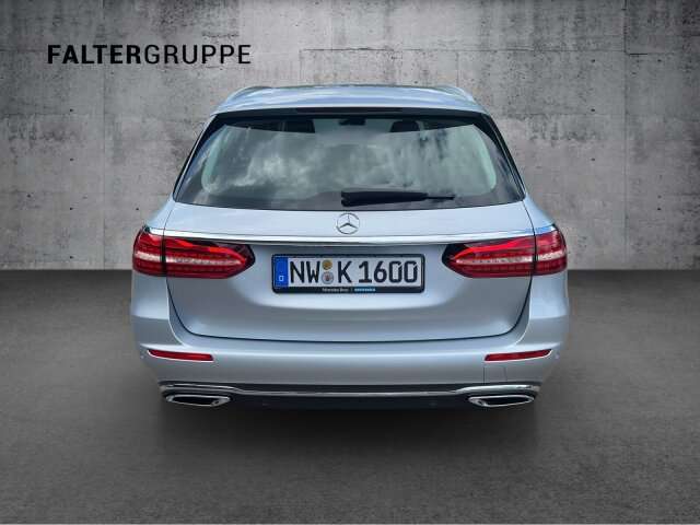 Fahrzeugbild eines Mercedes-Benz E-Klasse