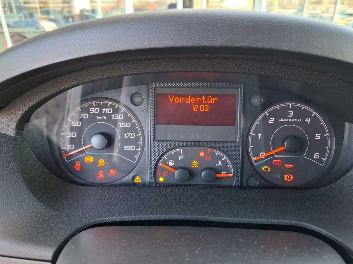 Fahrzeugbild eines Opel Movano