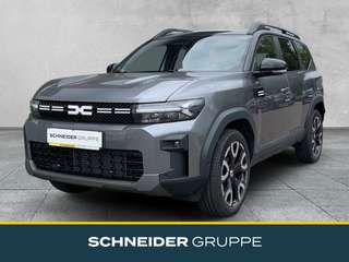 Schräge Frontansicht auf einen Dacia Bigster , freigestellt