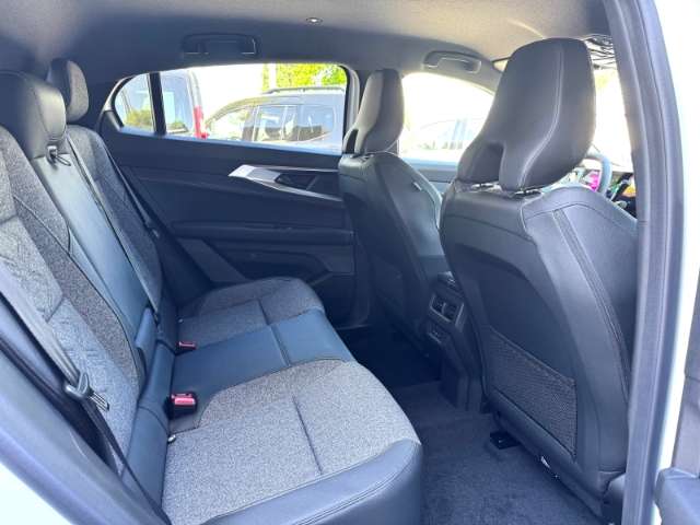 Fahrzeugbild eines Renault Rafale