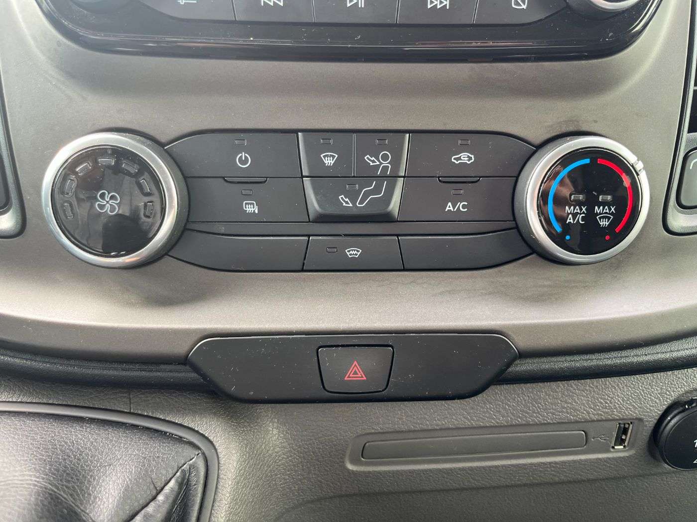 Fahrzeugbild eines Ford Transit