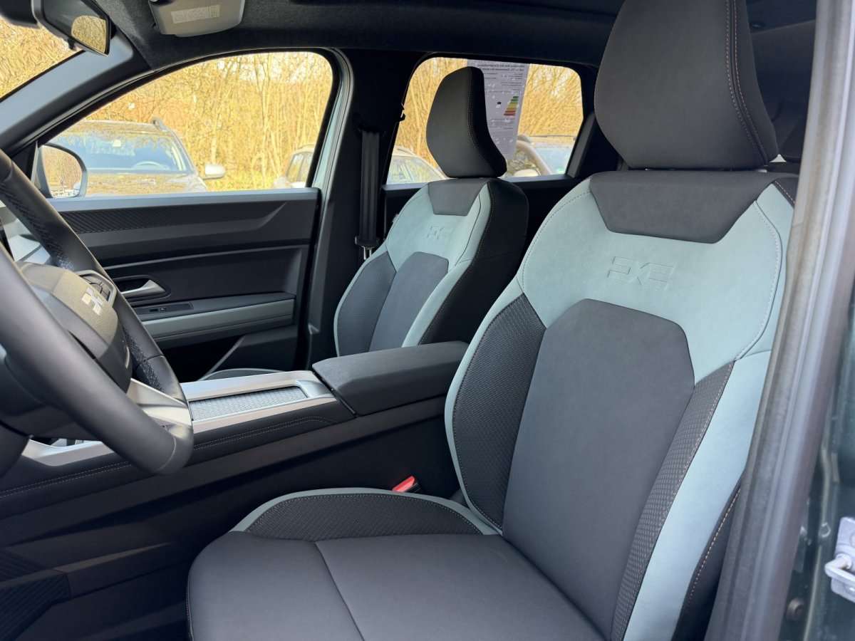 Fahrzeugbild eines Dacia Bigster