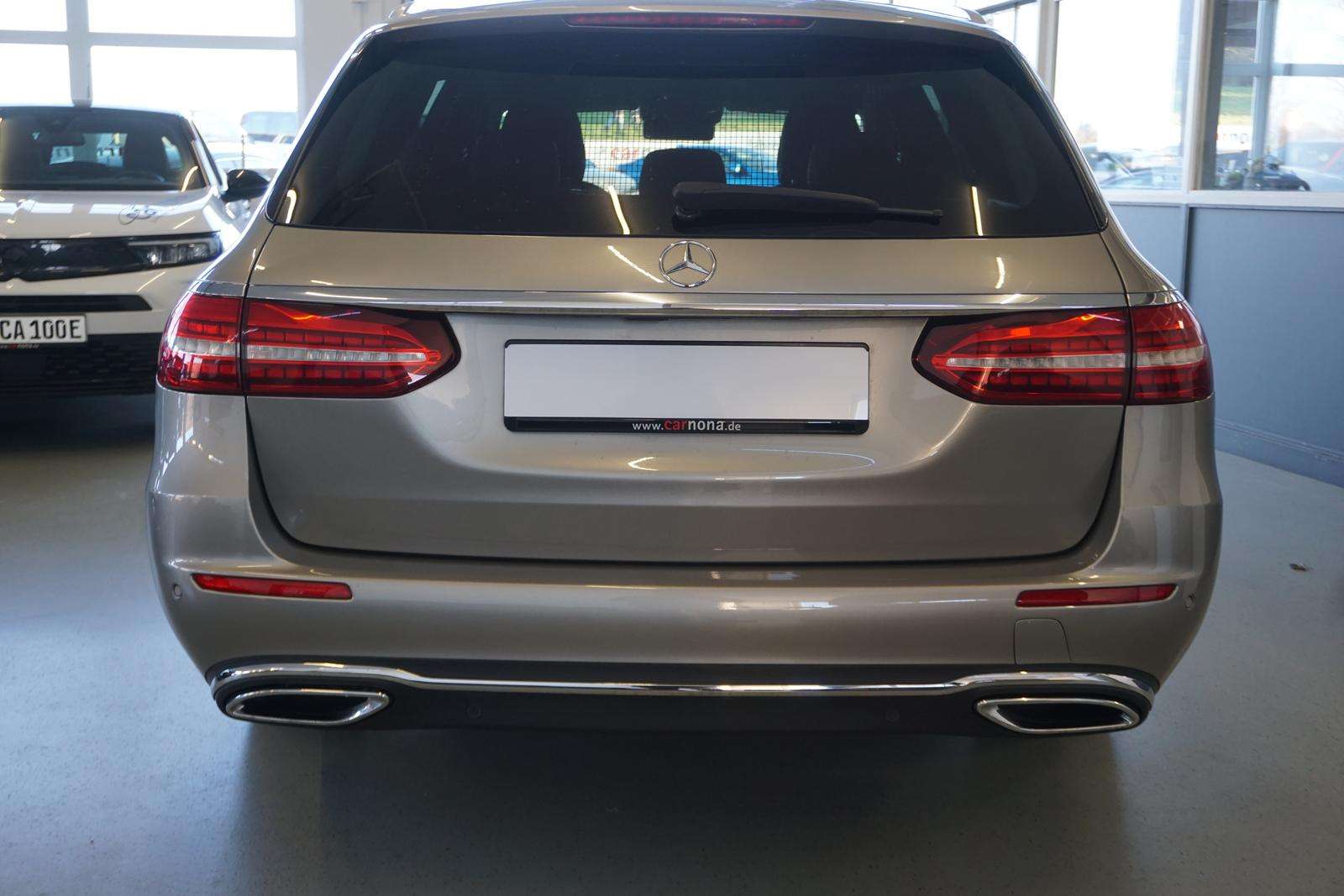 Fahrzeugbild eines Mercedes-Benz E-Klasse