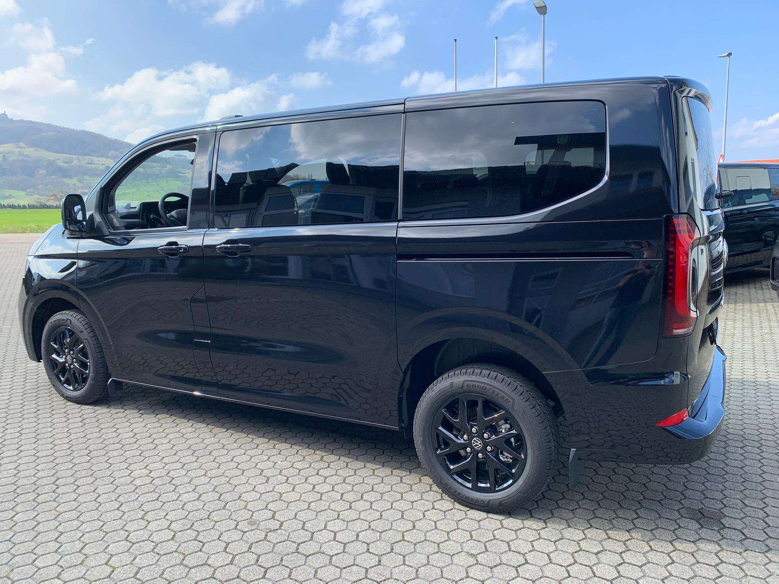 Fahrzeugbild eines Volkswagen Caravelle