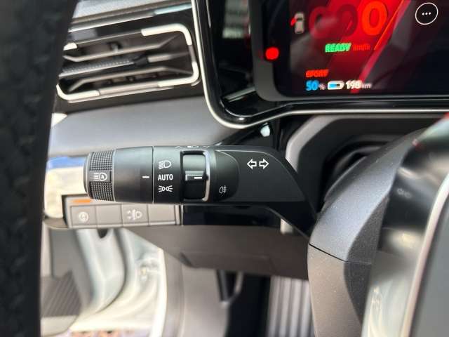 Fahrzeugbild eines Renault 5 E-TECH