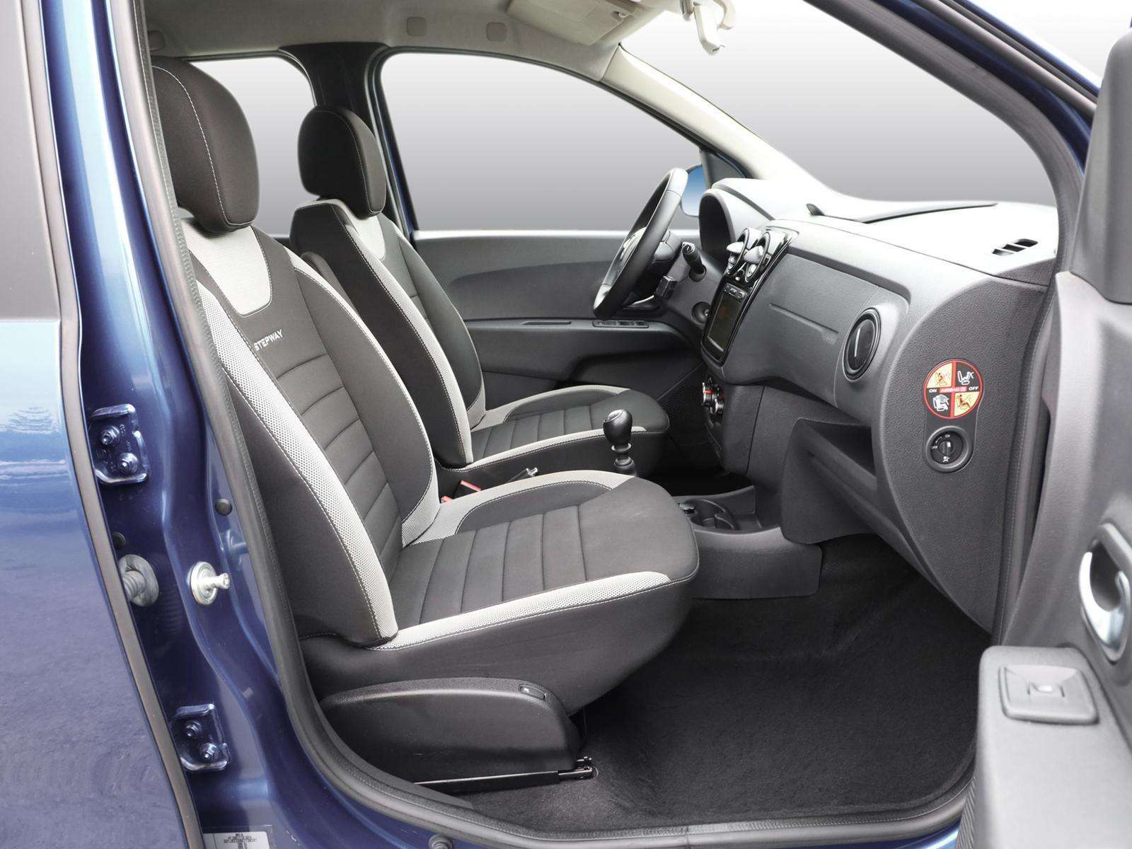 Fahrzeugbild eines Dacia Lodgy