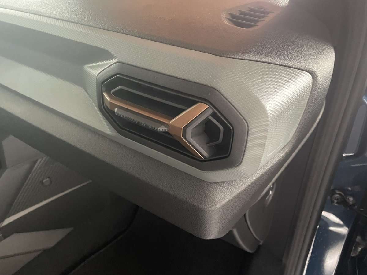 Fahrzeugbild eines Dacia Bigster