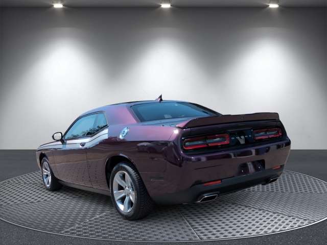 Fahrzeugbild eines Dodge Challenger