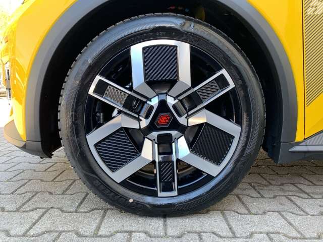 Fahrzeugbild eines Renault 5 E-TECH