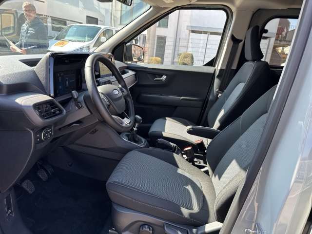Fahrzeugbild eines Ford Transit Courier