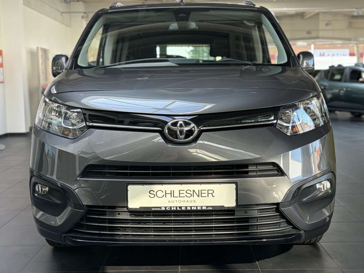 Fahrzeugbild eines Toyota Proace City