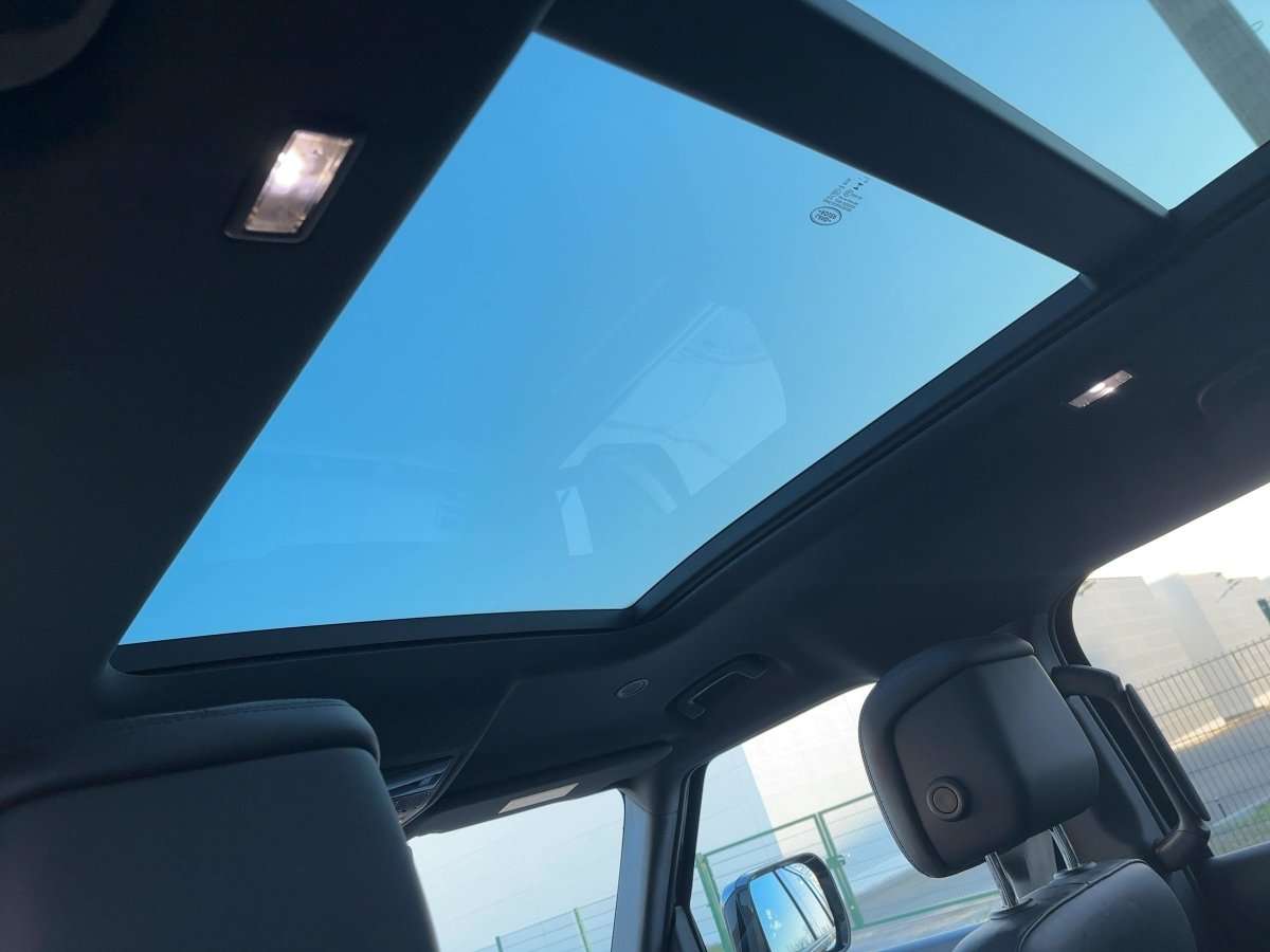 Fahrzeugbild eines Land Rover Defender