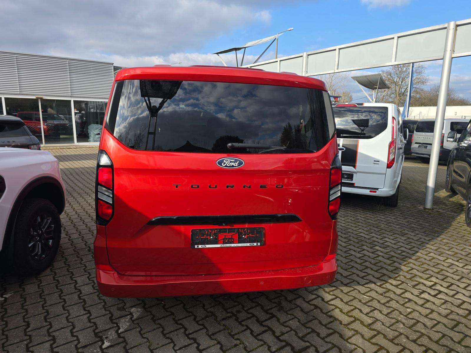 Fahrzeugbild eines Ford Tourneo Custom