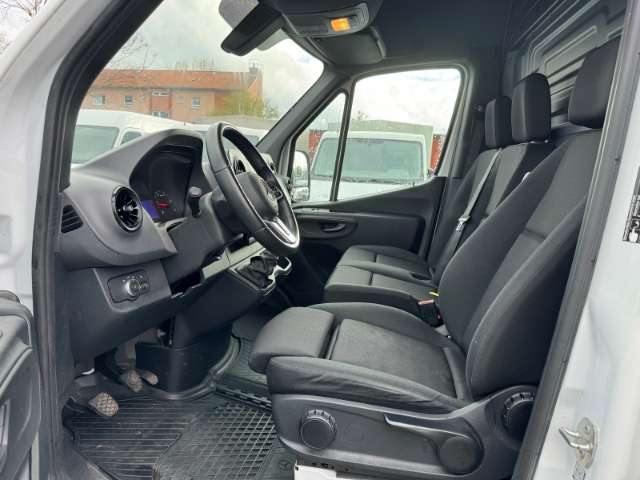 Fahrzeugbild eines Mercedes-Benz Sprinter