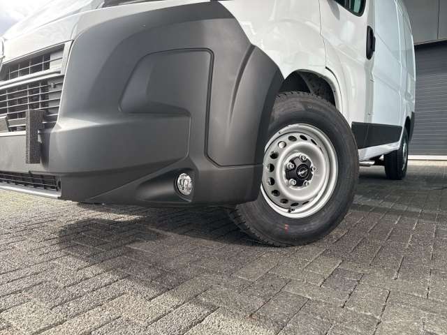 Fahrzeugbild eines Opel Movano
