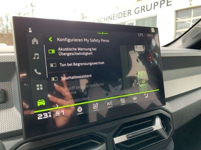 Fahrzeugbild eines Dacia Duster