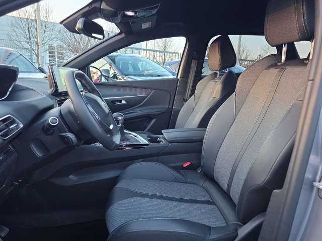 Fahrzeugbild eines Peugeot 3008