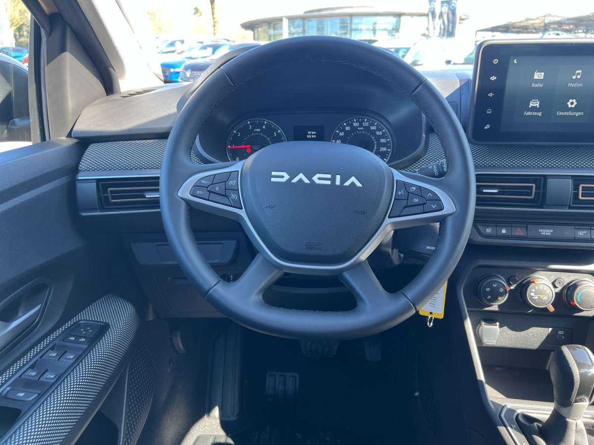 Fahrzeugbild eines Dacia Sandero