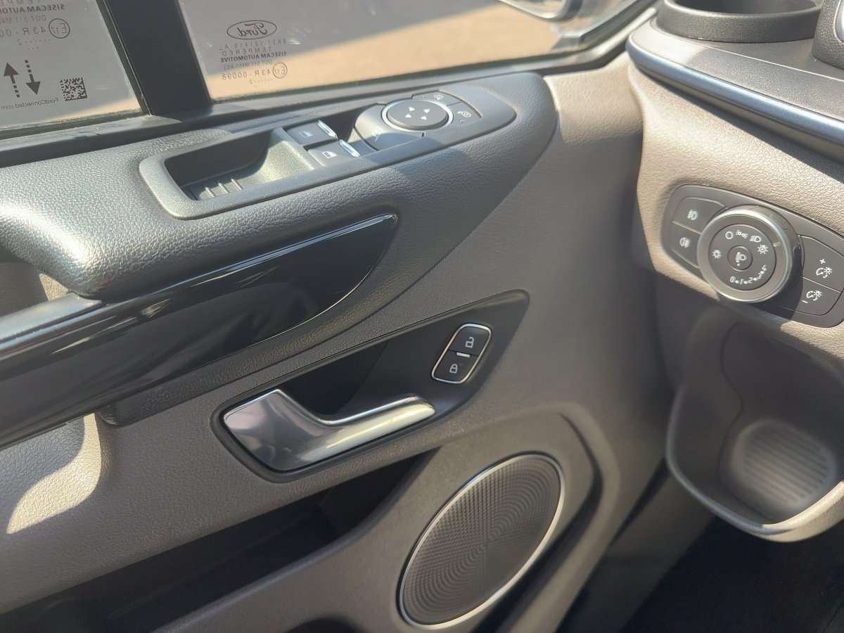Fahrzeugbild eines Ford Tourneo Custom