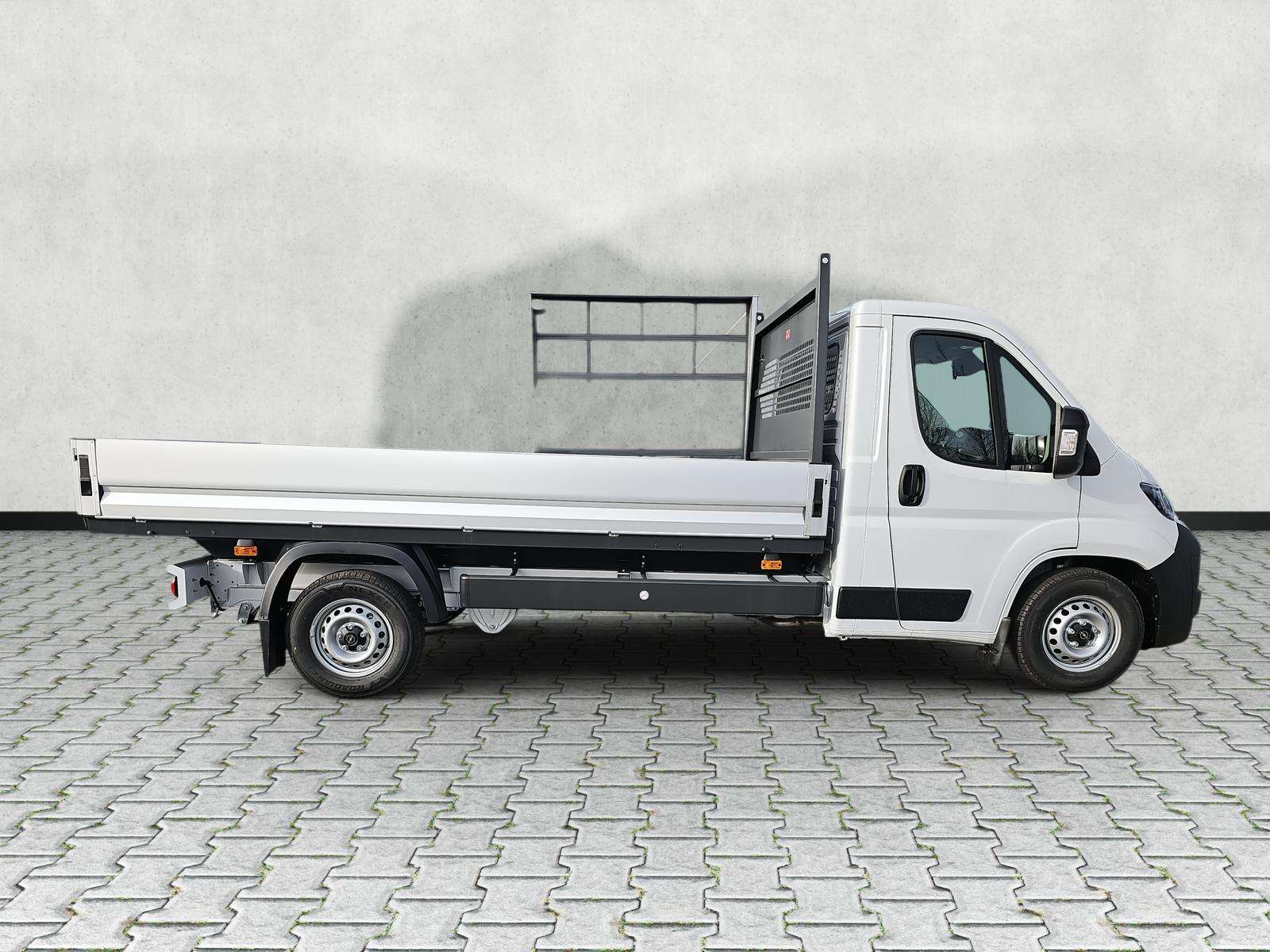 Fahrzeugbild eines Opel Movano