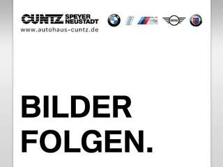 Schräge Frontansicht auf einen BMW 2er-Reihe , freigestellt