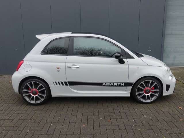 Fahrzeugbild eines Abarth 595
