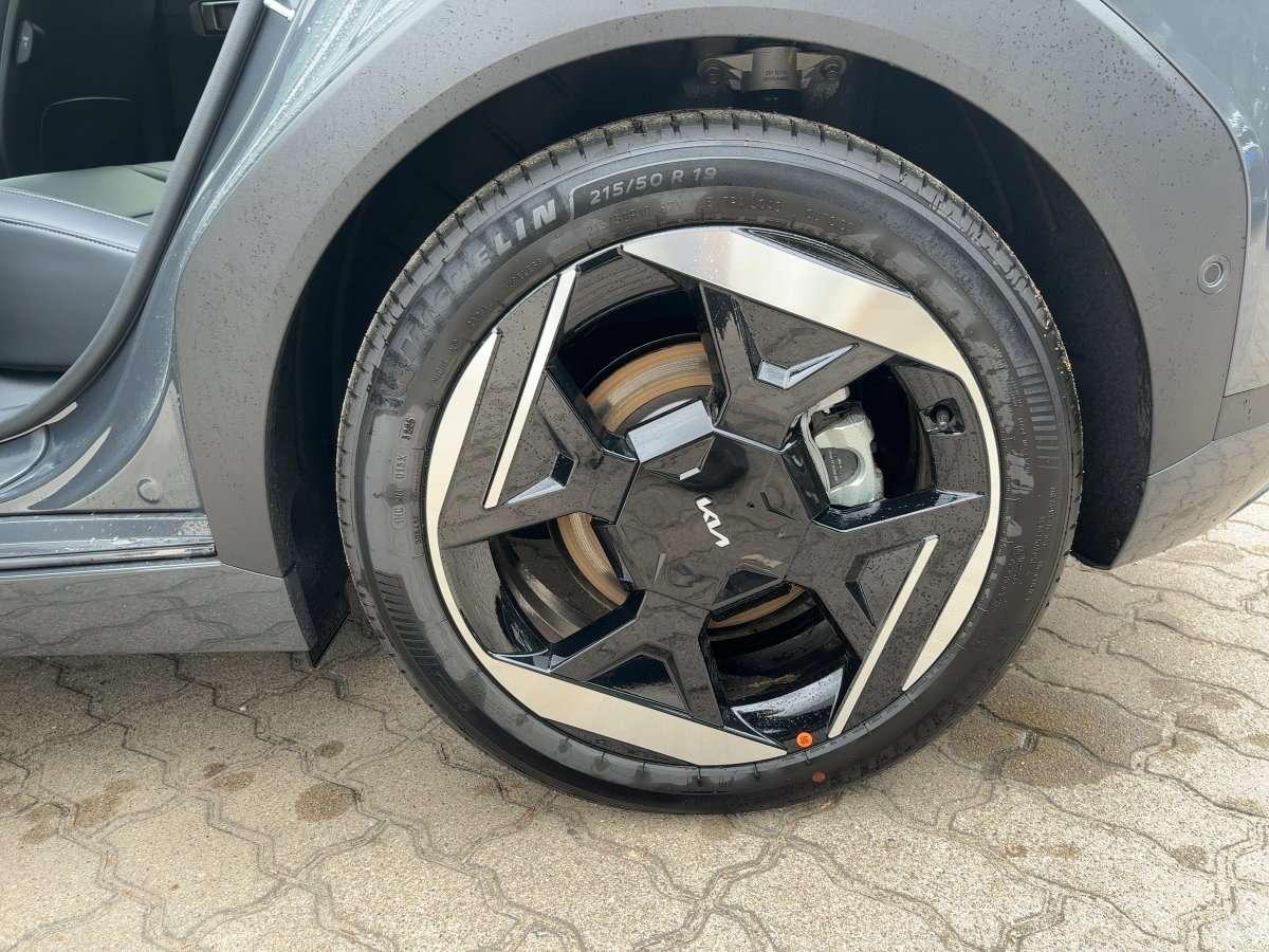 Fahrzeugbild eines Kia EV4