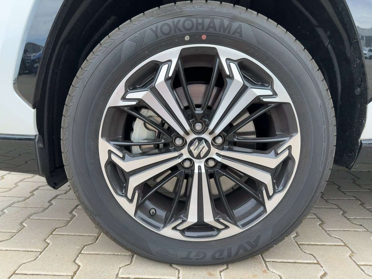 Fahrzeugbild eines Suzuki Across