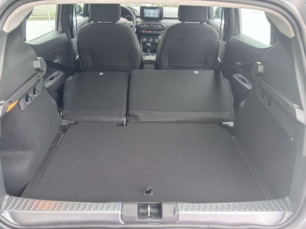 Fahrzeugbild eines Dacia Sandero