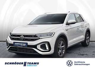 Schräge Frontansicht auf einen Volkswagen T-Roc , freigestellt