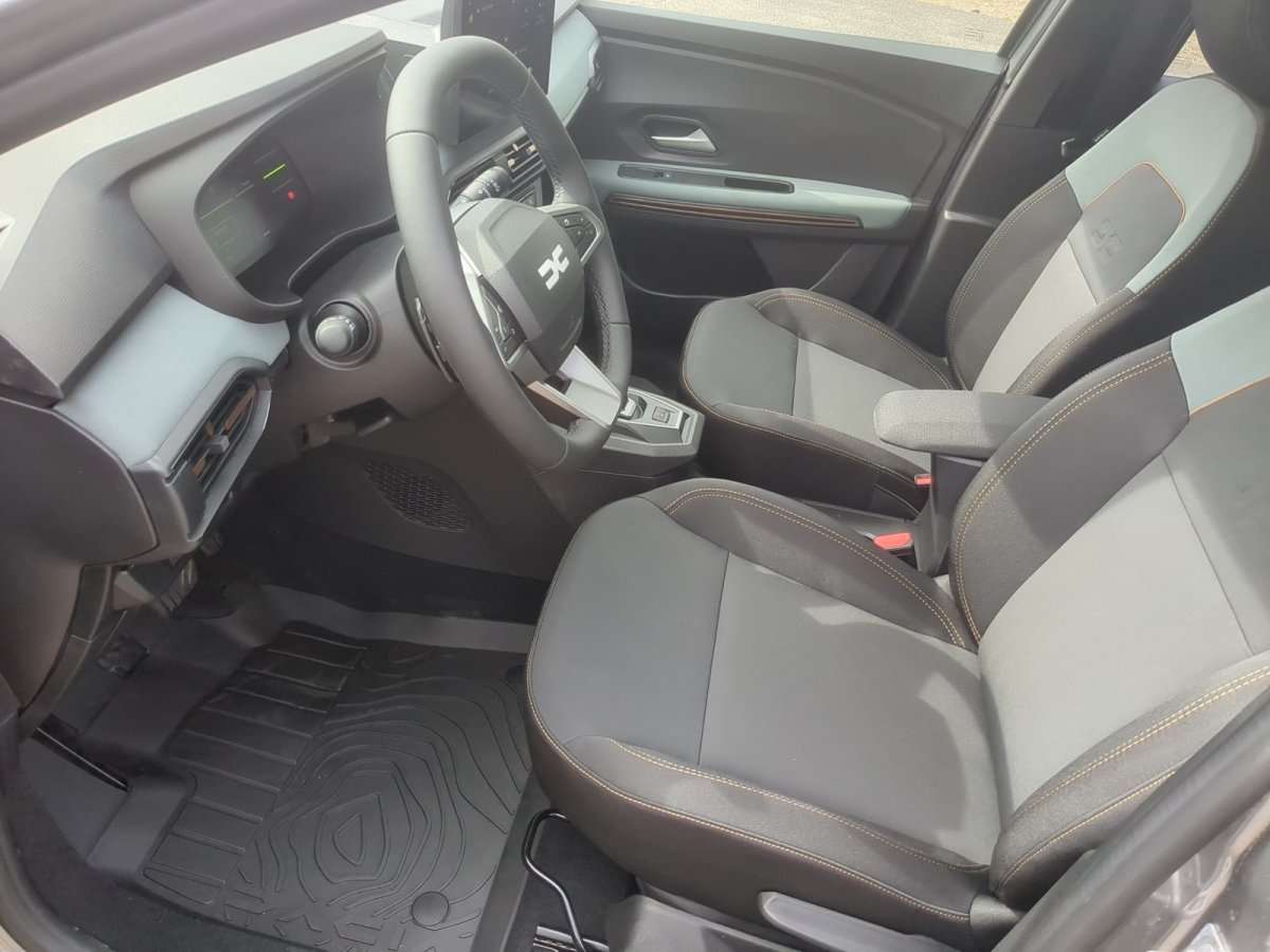 Fahrzeugbild eines Dacia Jogger