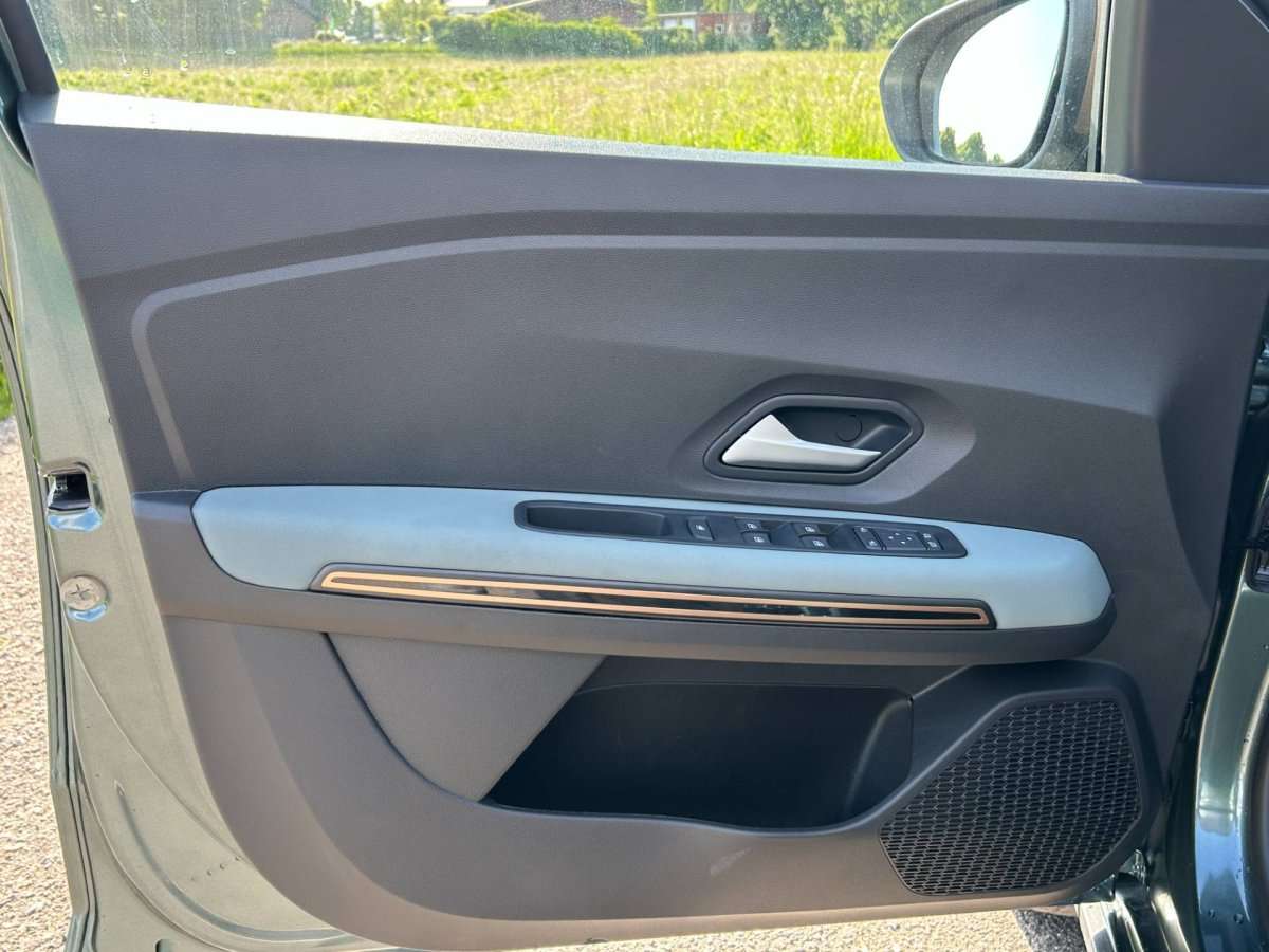 Fahrzeugbild eines Dacia Jogger