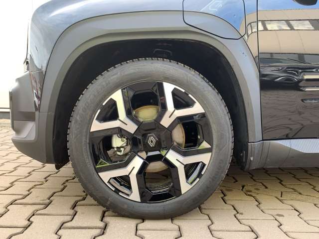 Fahrzeugbild eines Renault 4 E-TECH