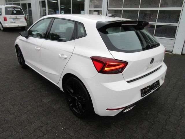 Fahrzeugbild eines SEAT Ibiza