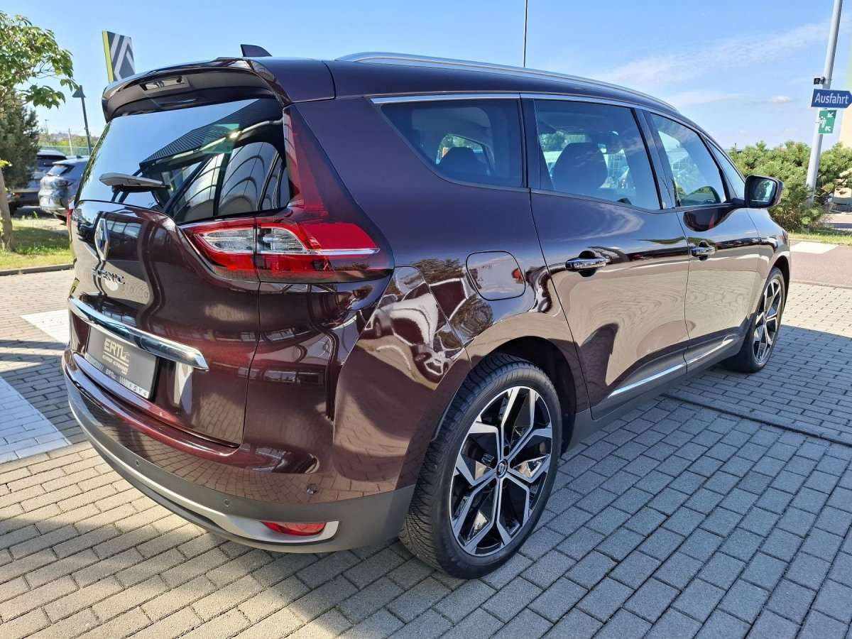 Fahrzeugbild eines Renault Grand Scénic