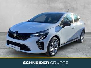 Schräge Frontansicht auf einen Renault Clio , freigestellt