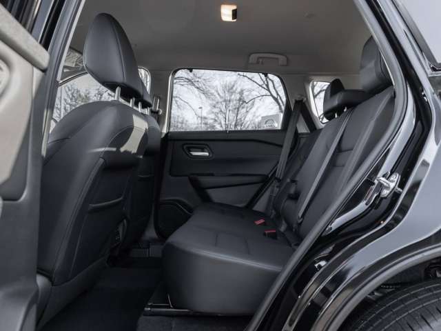 Fahrzeugbild eines Nissan X-TRAIL