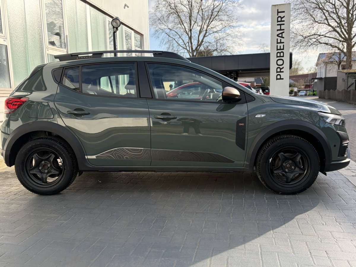 Fahrzeugbild eines Dacia Sandero