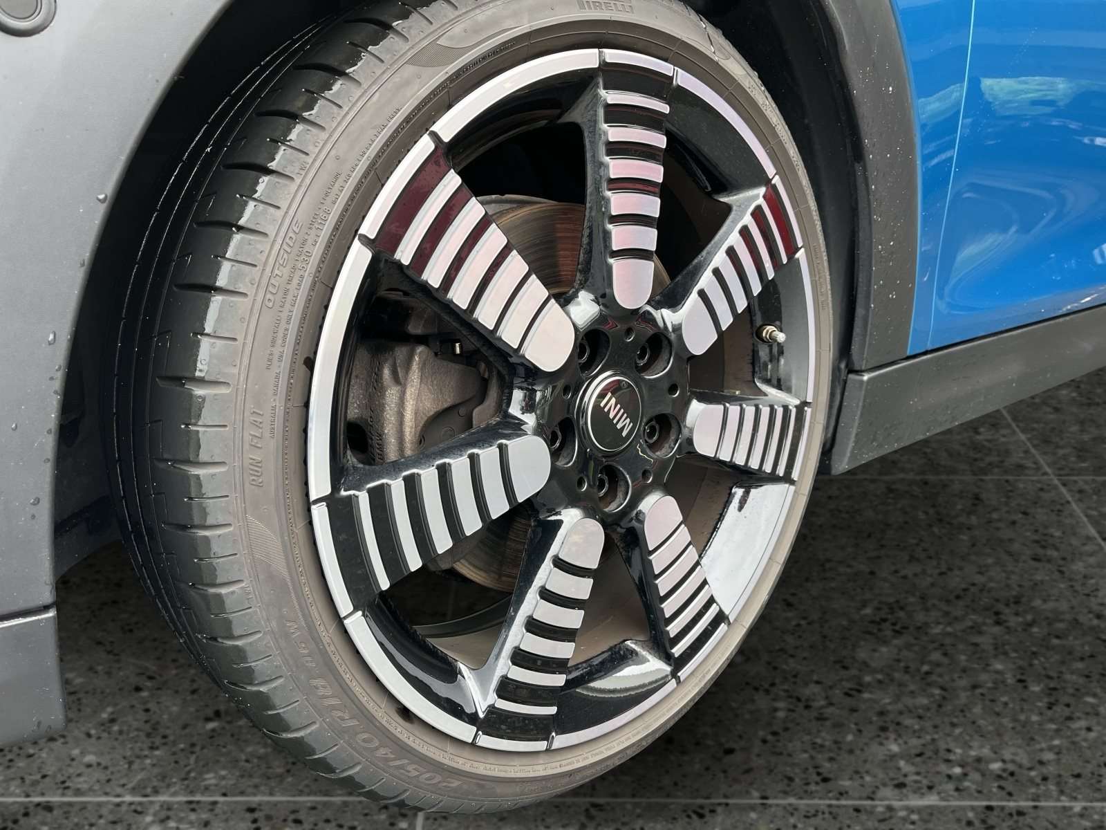 Fahrzeugbild eines MINI COOPER