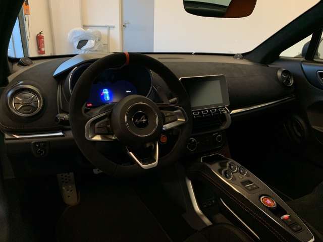 Fahrzeugbild eines Alpine A110