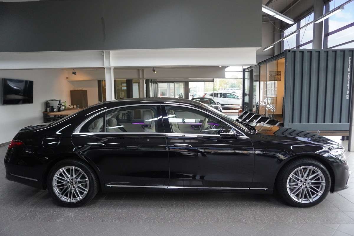 Fahrzeugbild eines Mercedes-Benz S-Klasse