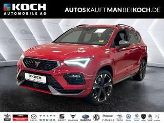 Schräge Frontansicht auf einen CUPRA Ateca , freigestellt