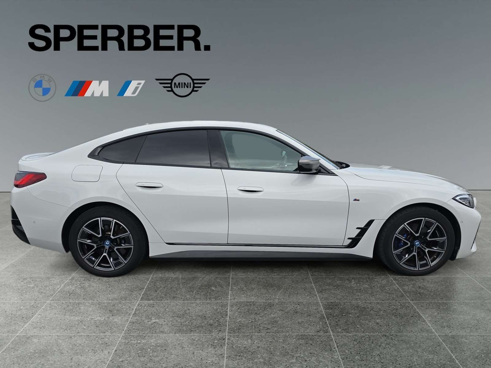 Fahrzeugbild eines BMW i4