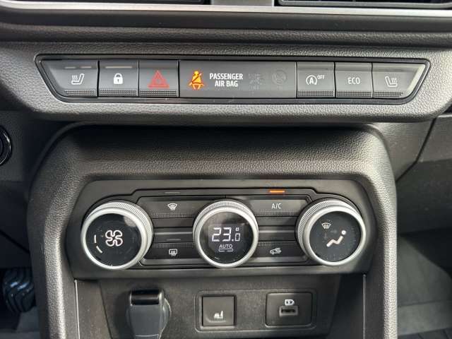 Fahrzeugbild eines Dacia Jogger