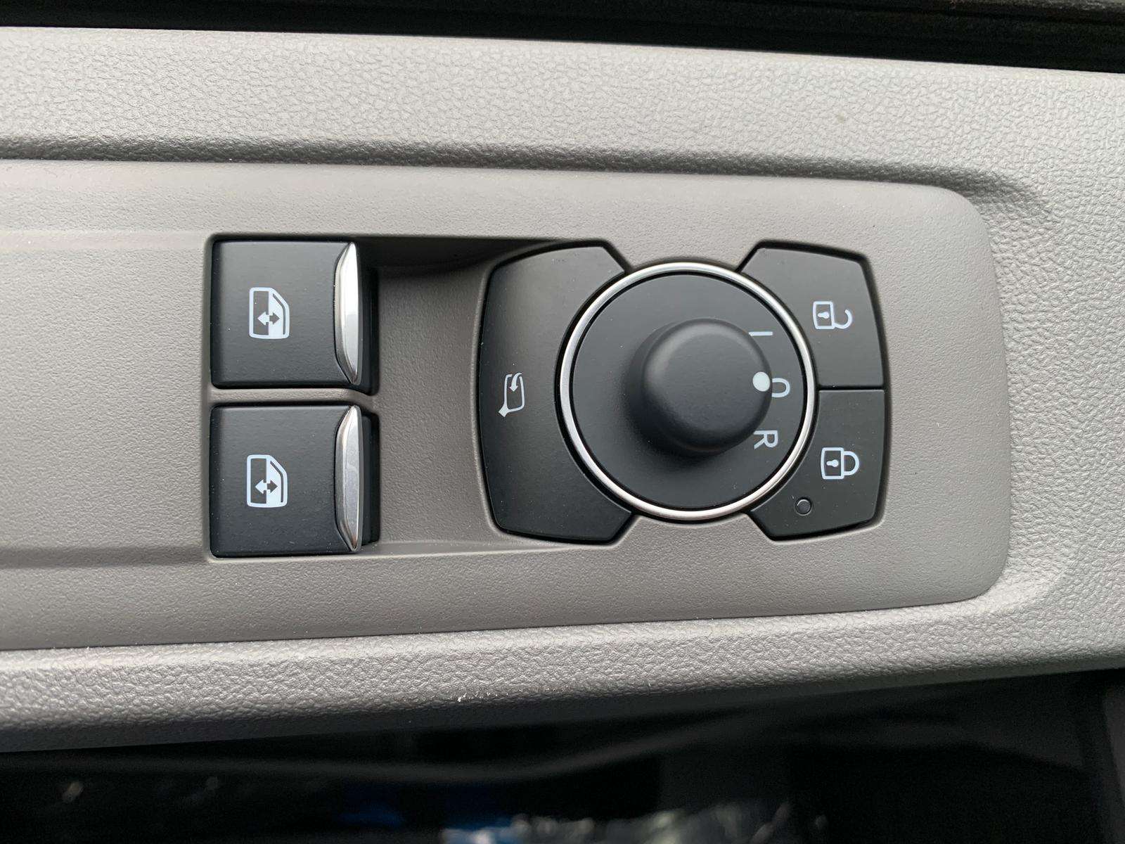 Fahrzeugbild eines Volkswagen Caravelle