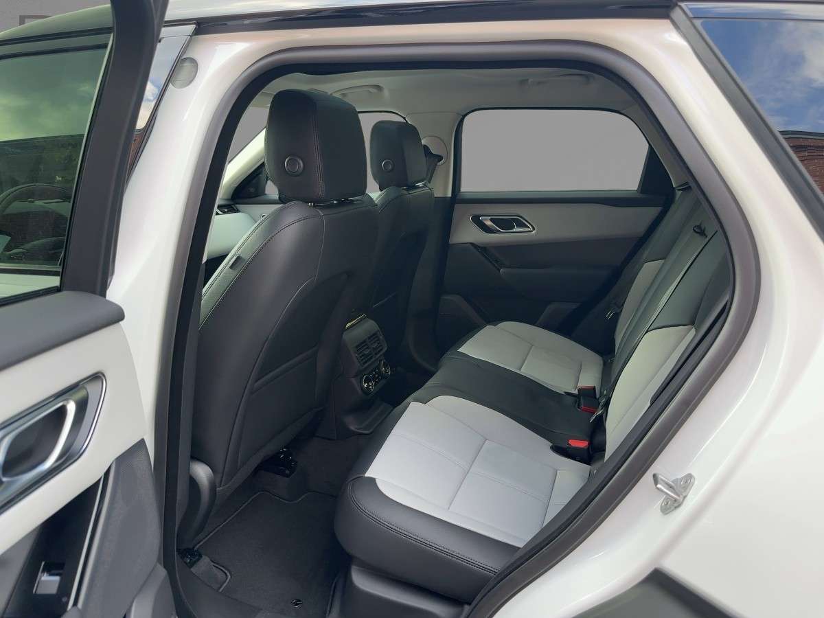 Fahrzeugbild eines Land Rover Range Rover Velar